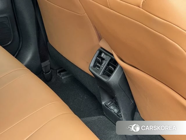 Lexus UX EV id 4274694 из Китая 14