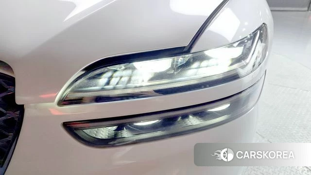 Genesis GV70 id 4488624 из Кореи 14
