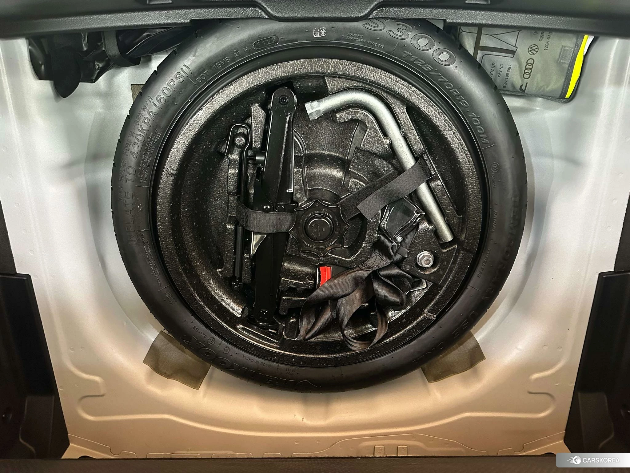 Audi Q2L id 4413279 из Китая 14