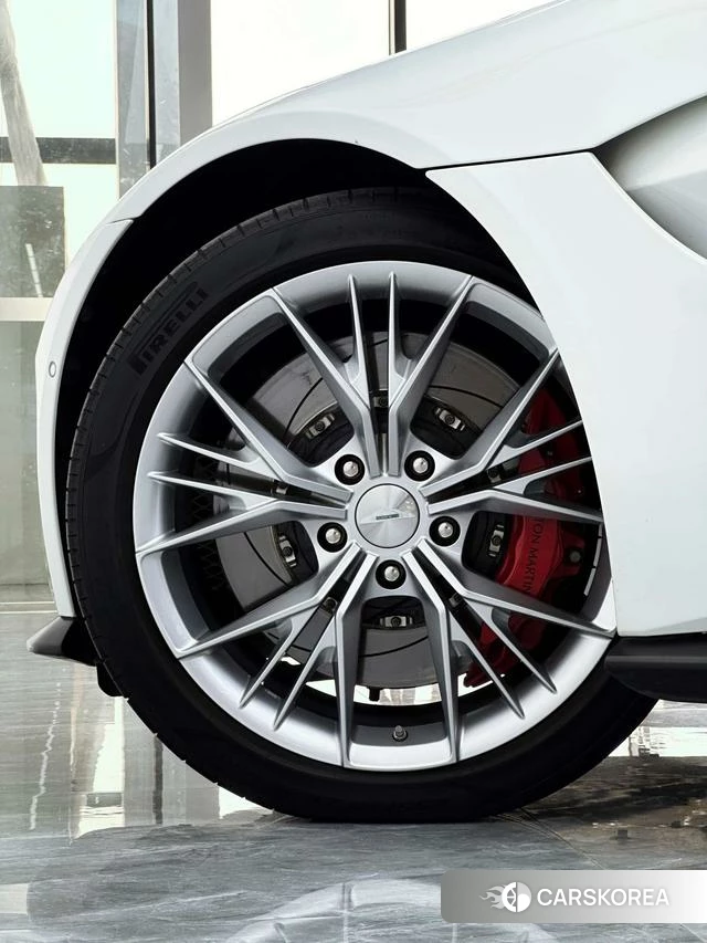 Aston Martin Vantage id 4238837 из Китая 14