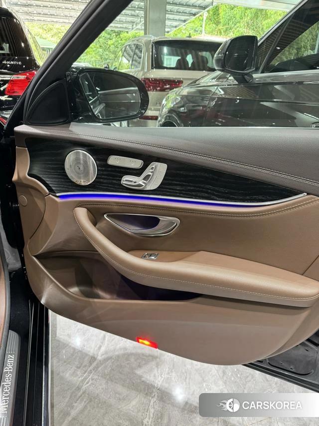 Mercedes-Benz E-class id 4299687 из Китая 14