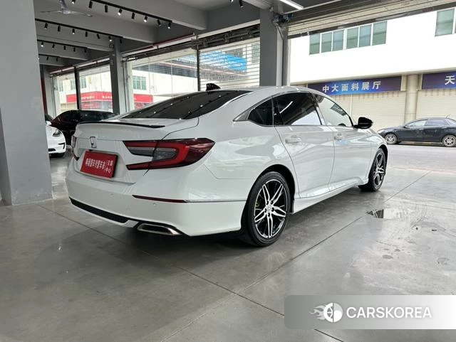 Honda Accord id 4205772 из Китая 14
