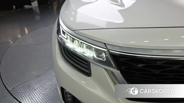 Kia Seltos id 4458101 из Кореи 14