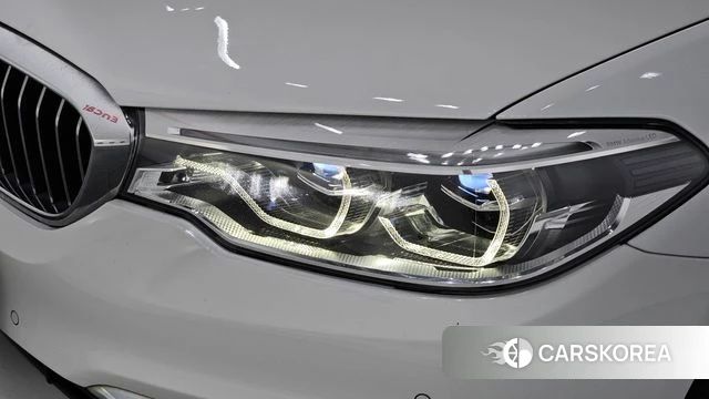BMW 5 Series (G30) id 4268591 из Кореи 14