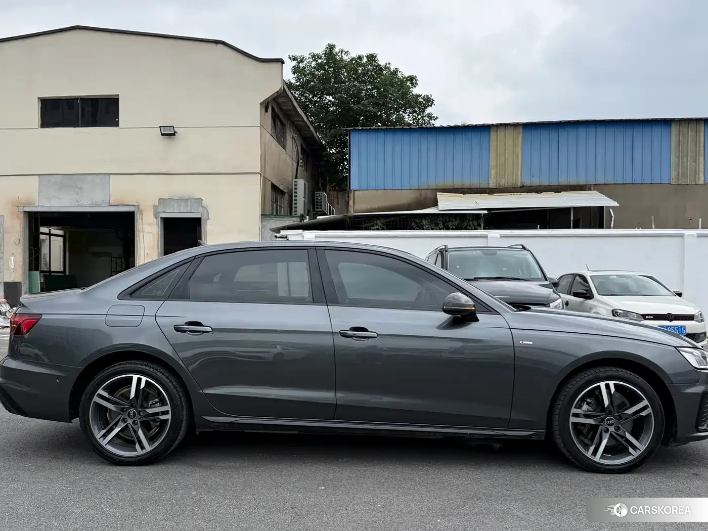 Audi A4L id 4565072 из Китая 14