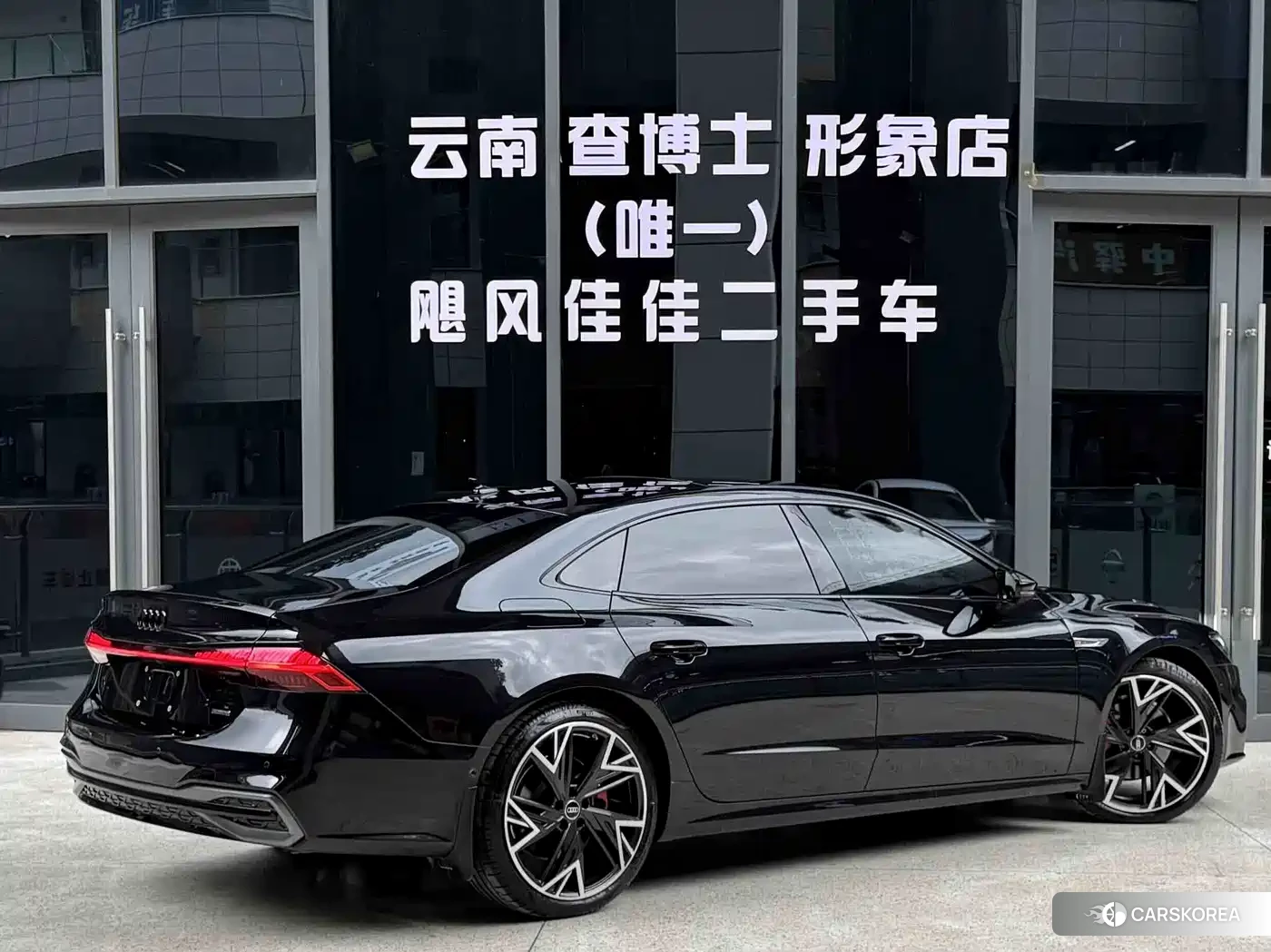Audi A7L id 4538842 из Китая 14