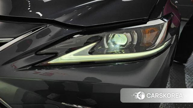 Lexus ES300h 7th generation id 4267825 из Кореи 14