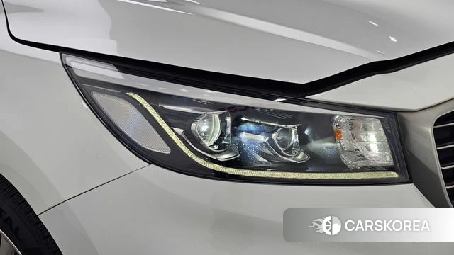 Kia The New Carnival id 4900390 из Кореи 14