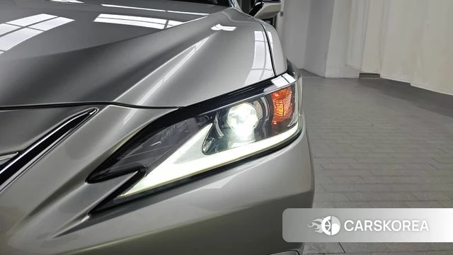 Lexus ES300h 7th generation id 4624979 из Кореи 14