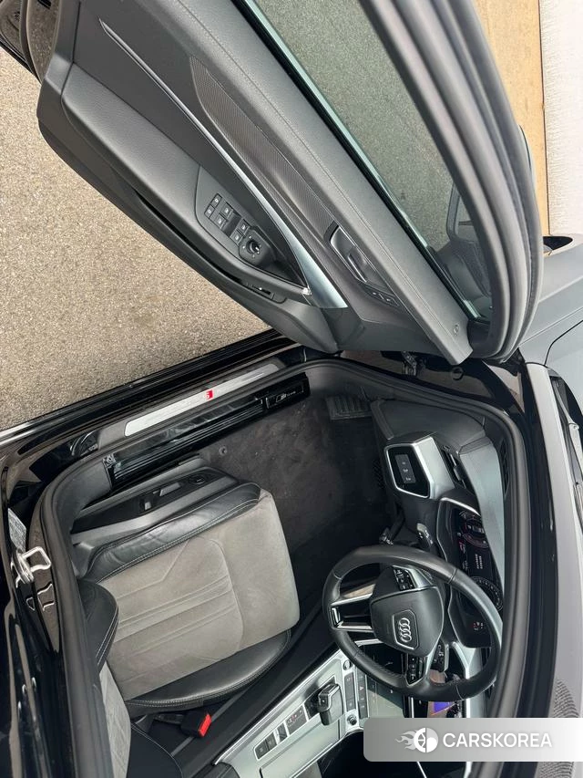 Audi A6L id 4300419 из Китая 14