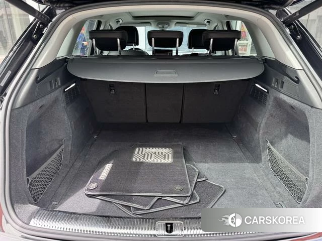 Audi Q5L id 4329241 из Китая 14