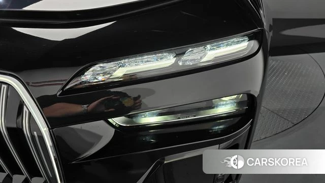 BMW 7 Series (G70) id 4432588 из Кореи 14