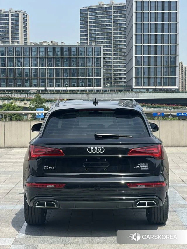Audi Q5L id 4307015 из Китая 14
