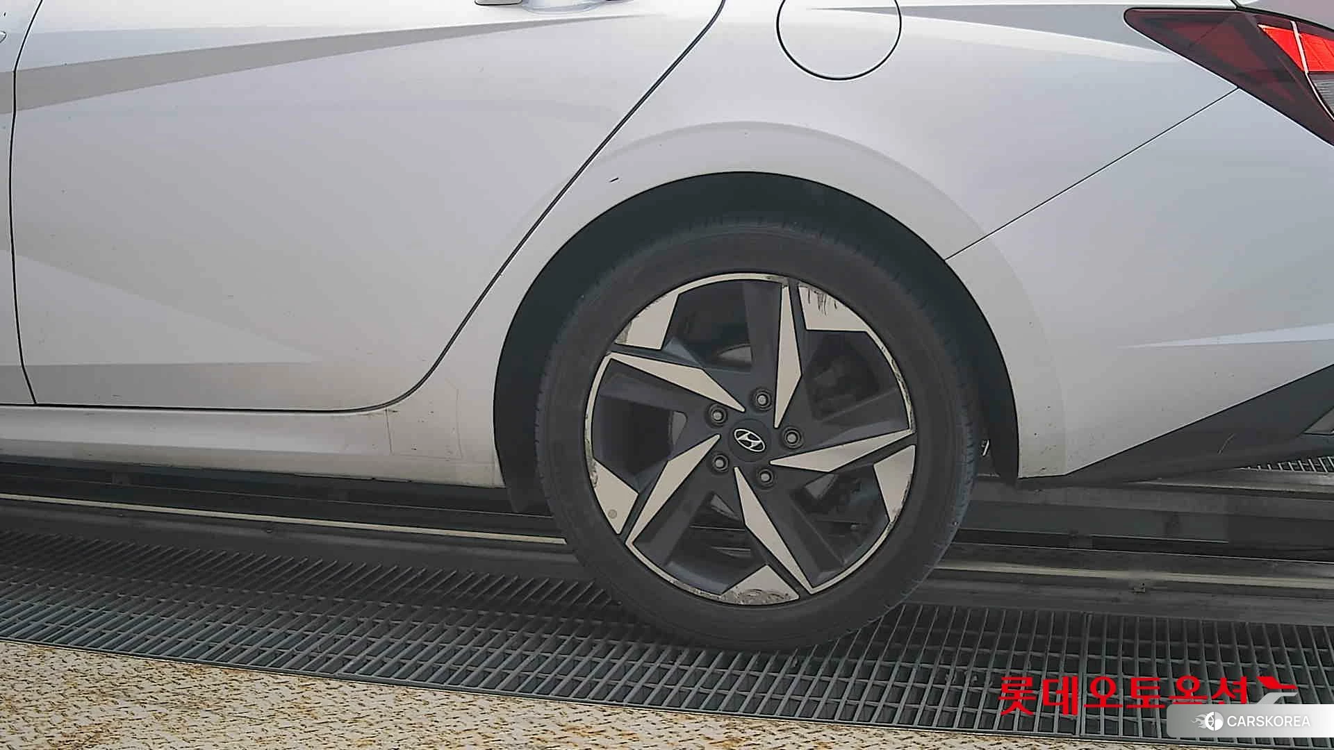 Hyundai Avante Hybrid id 4909169 из Кореи 14