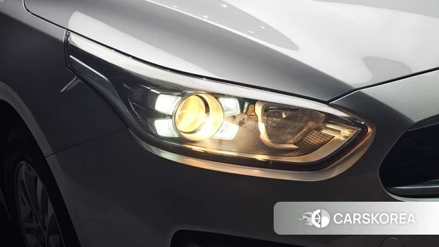 Kia Come New K3 id 4638268 из Кореи 14