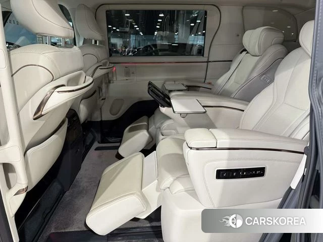 Lexus LM id 4272242 из Китая 14