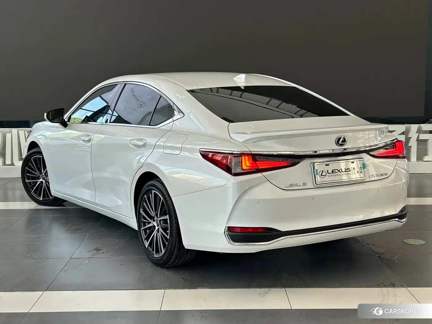 Lexus ES id 4686102 из Китая 14