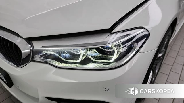 BMW 5 Series (G30) id 4339070 из Кореи 14