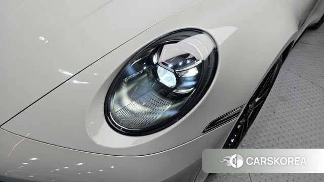 Porsche 911(992) id 4281001 из Кореи 14