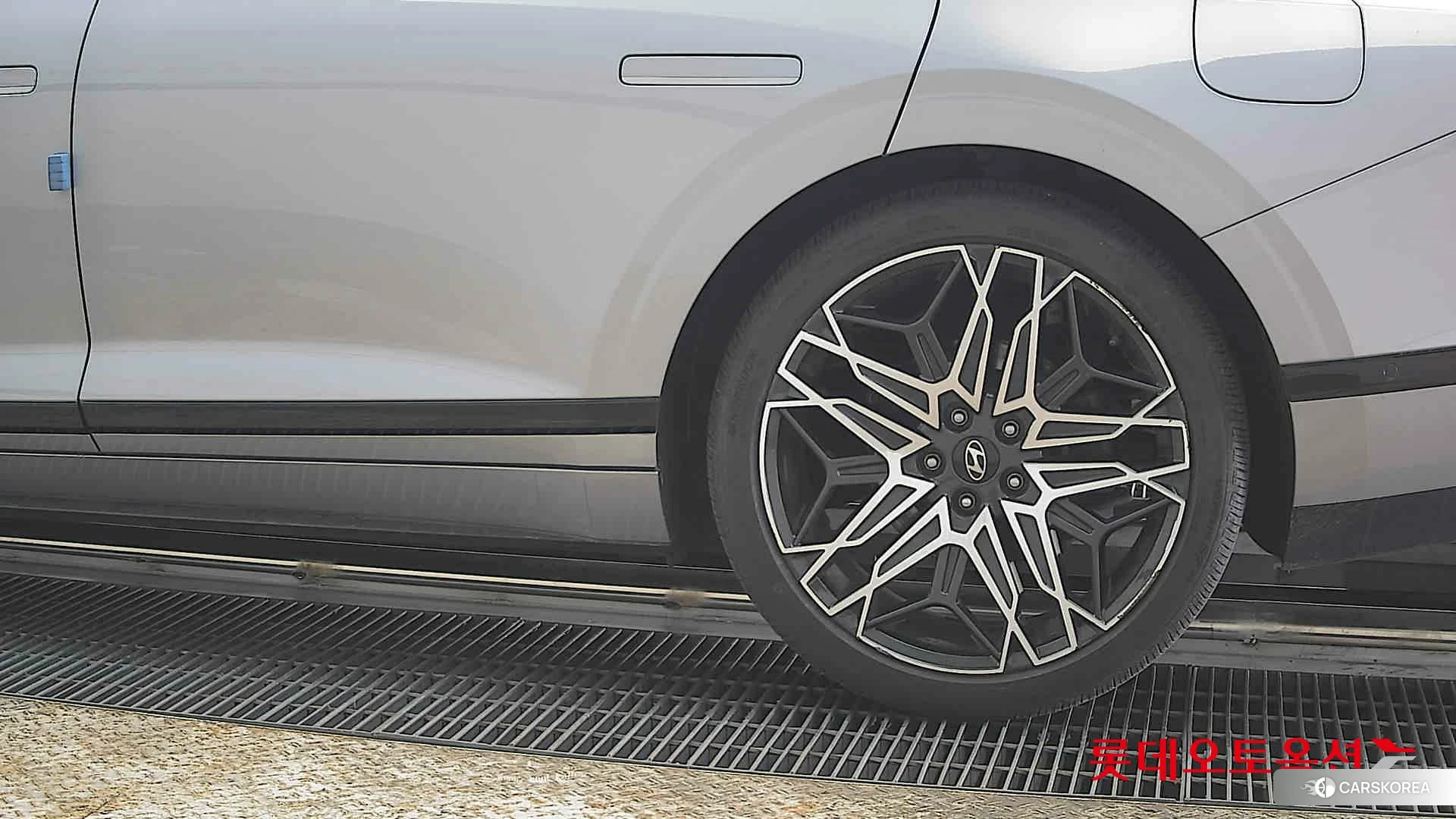 Hyundai Grandeur Hybrid id 3882113 из Кореи 14