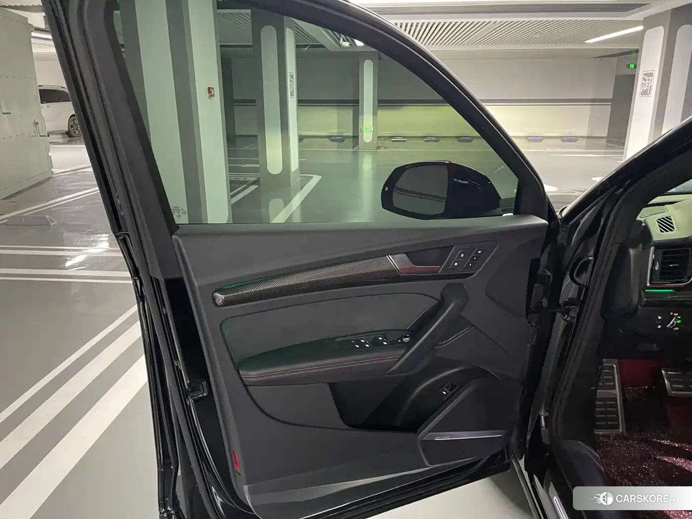 Audi SQ5 id 4559835 из Китая 14