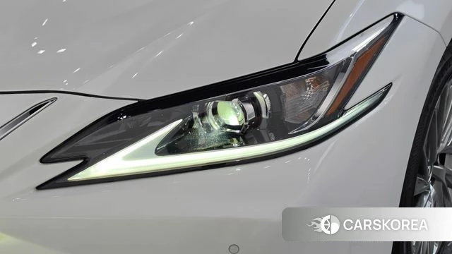 Lexus ES300h 7th generation id 4696614 из Кореи 14