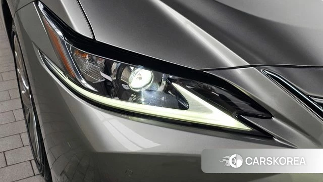Lexus ES300h 7th generation id 4633096 из Кореи 14
