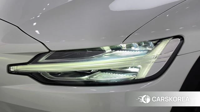 Volvo V60 Cross-Country 2nd Generation id 4571298 из Кореи 14