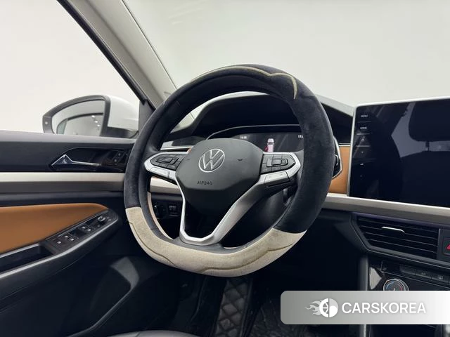 Volkswagen Bora id 4258581 из Китая 14