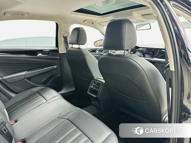 Volkswagen Passat id 4256546 из Китая 14