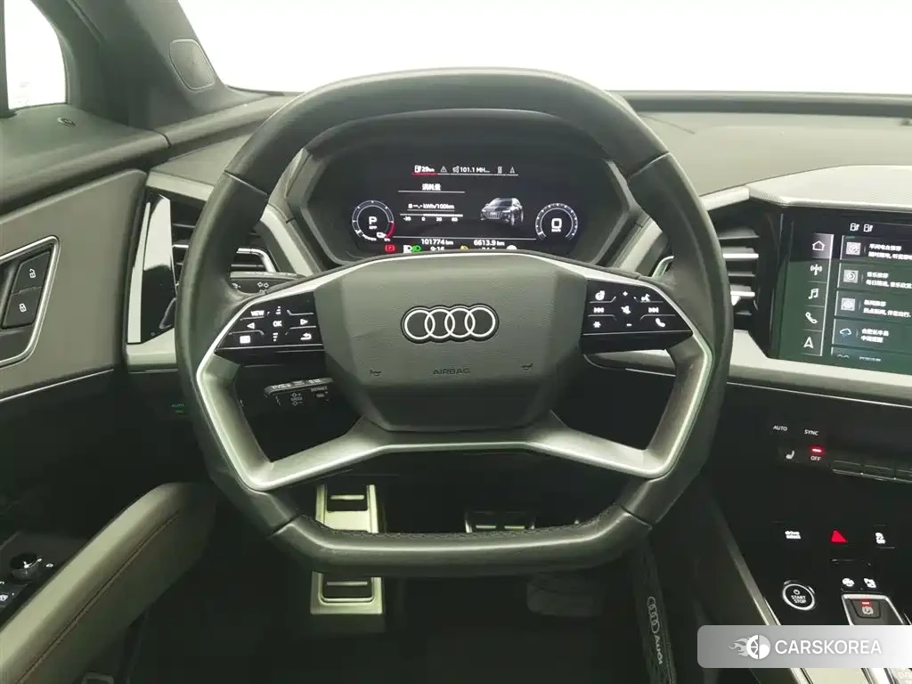 Audi Q5 e-tron id 4547556 из Китая 14