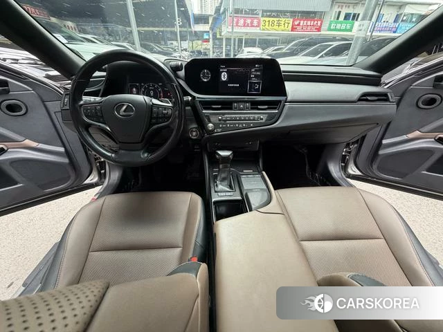 Lexus ES id 4279146 из Китая 14