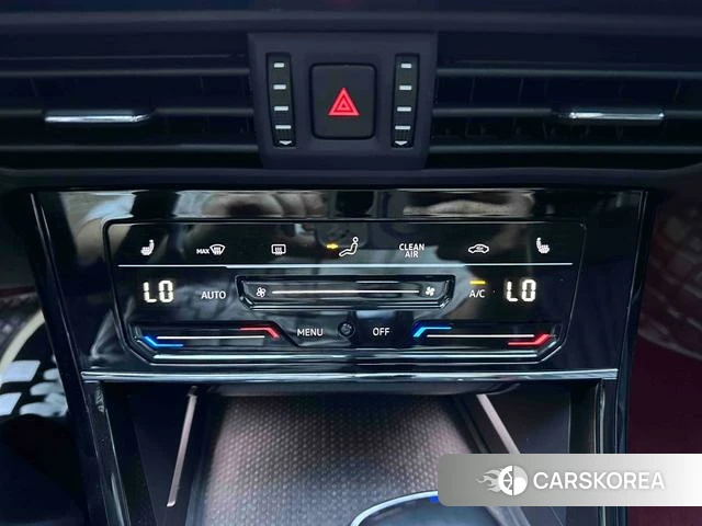 Volkswagen Passat id 4264681 из Китая 14