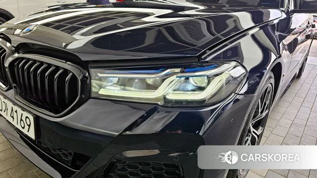 BMW 5 Series (G30) id 4280929 из Кореи 14