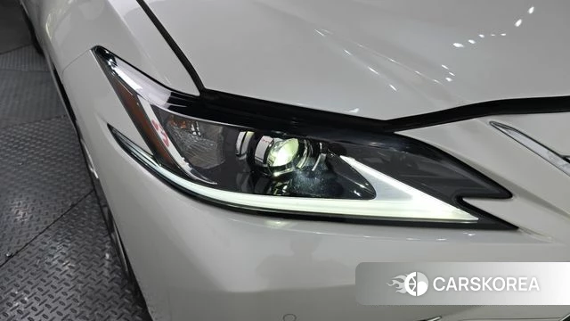 Lexus ES300h 7th generation id 4835182 из Кореи 14
