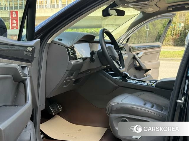 Volkswagen Touareg id 4254248 из Китая 14