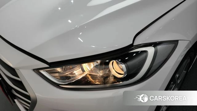 Hyundai Avante AD id 4397985 из Кореи 14