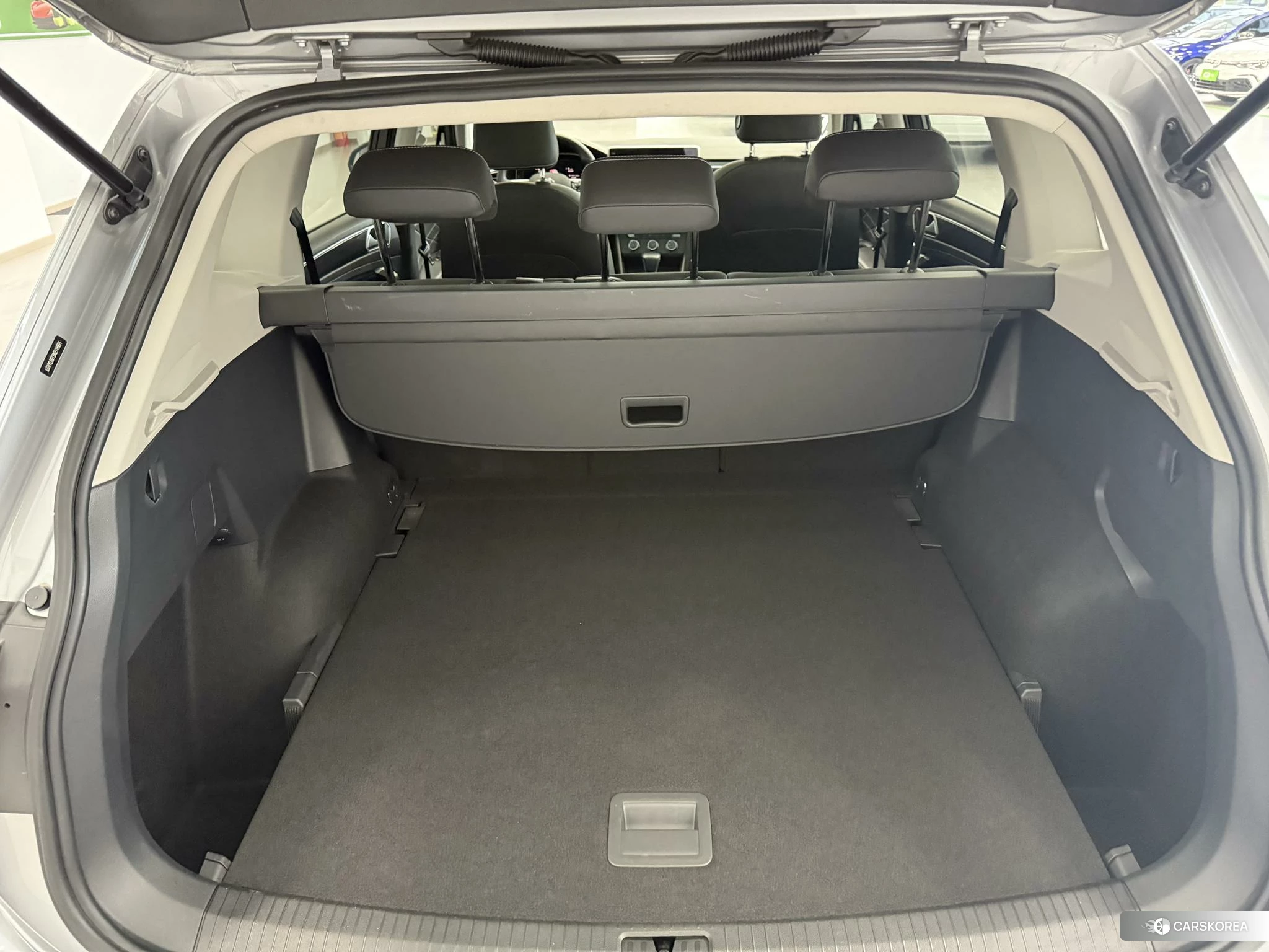Volkswagen Tiguan L id 4453926 из Китая 14