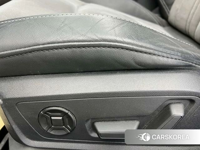 Audi A6L id 4259198 из Китая 14