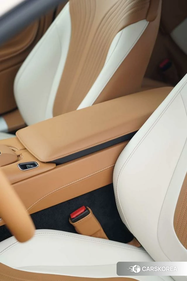 Aston Martin DB11 id 3969204 из Китая 14