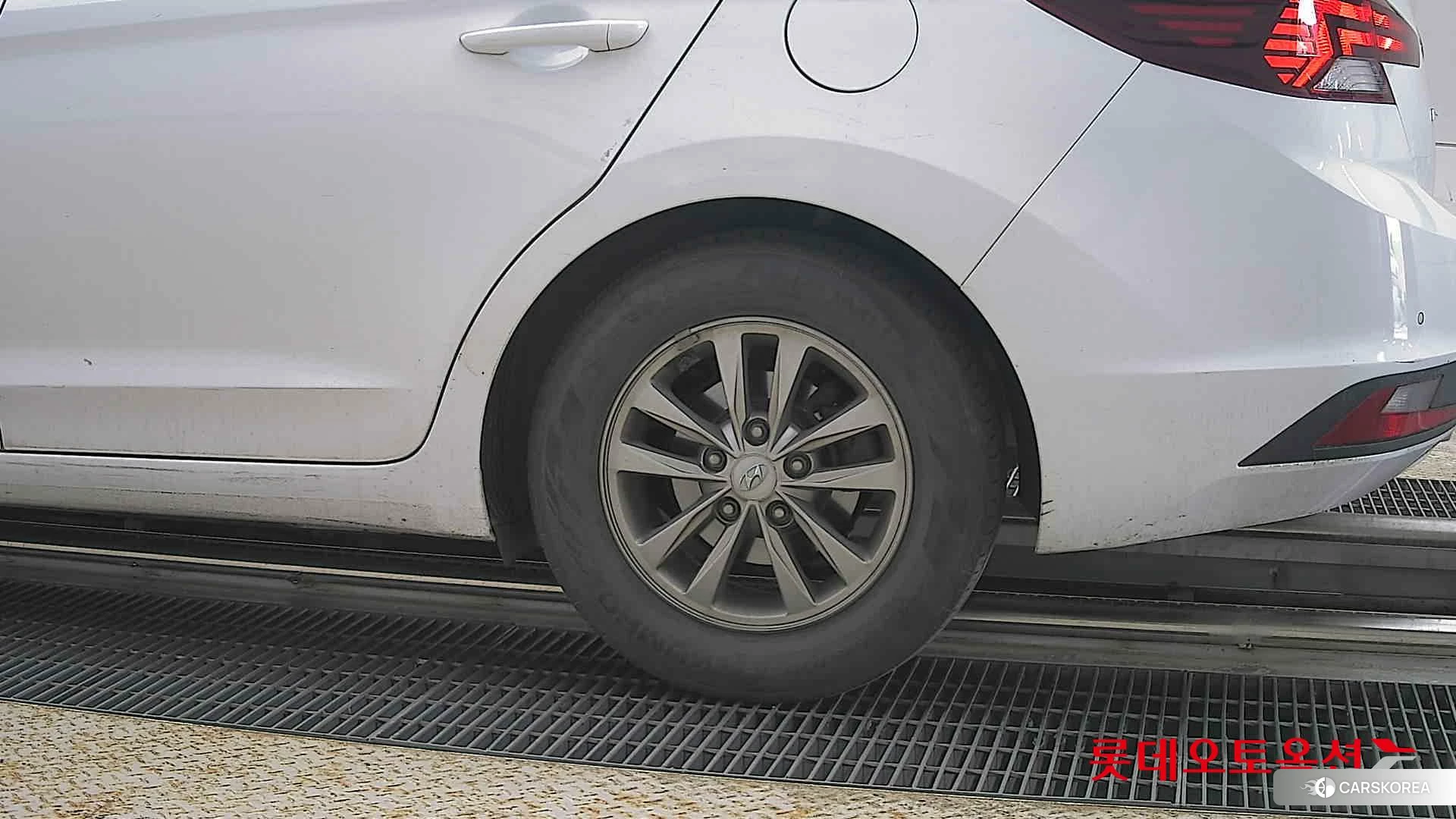 Hyundai Avante id 4289354 из Кореи 14