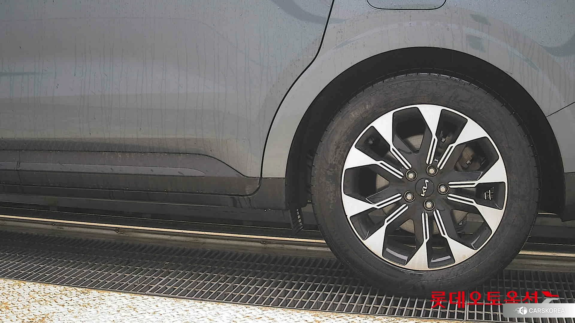 Kia Carnival id 4352423 из Кореи 14