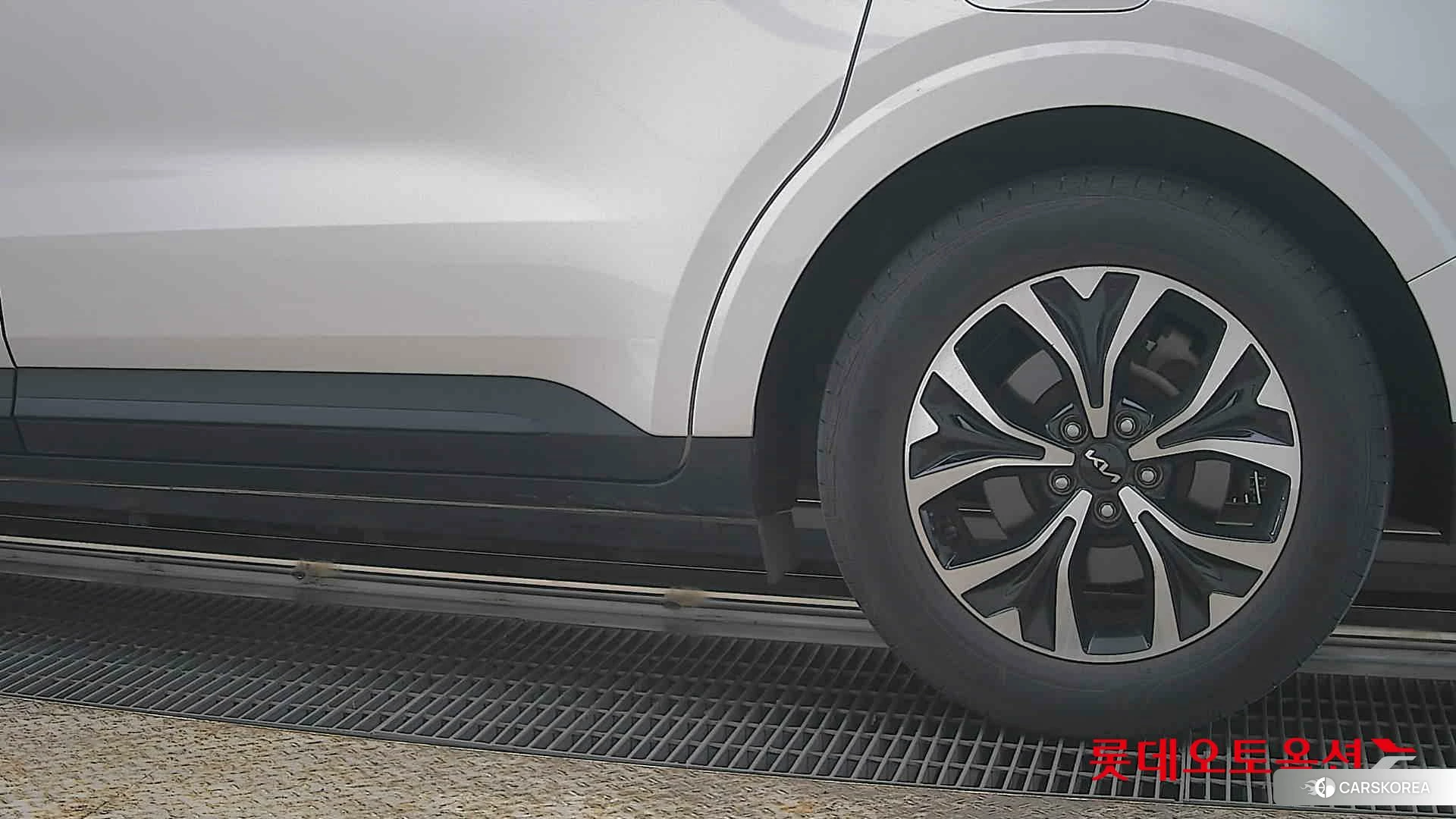 Kia Carnival id 3869412 из Кореи 14