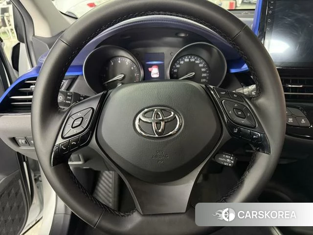 Toyota C-HR id 4255769 из Китая 14