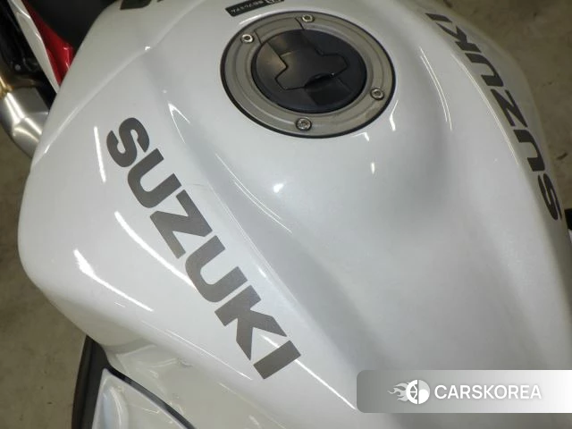 Suzuki GSX1300R HAYABUSA id 3947709 из Японии 14
