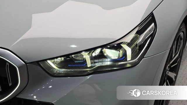 BMW 5 Series (G60) id 4584663 из Кореи 14