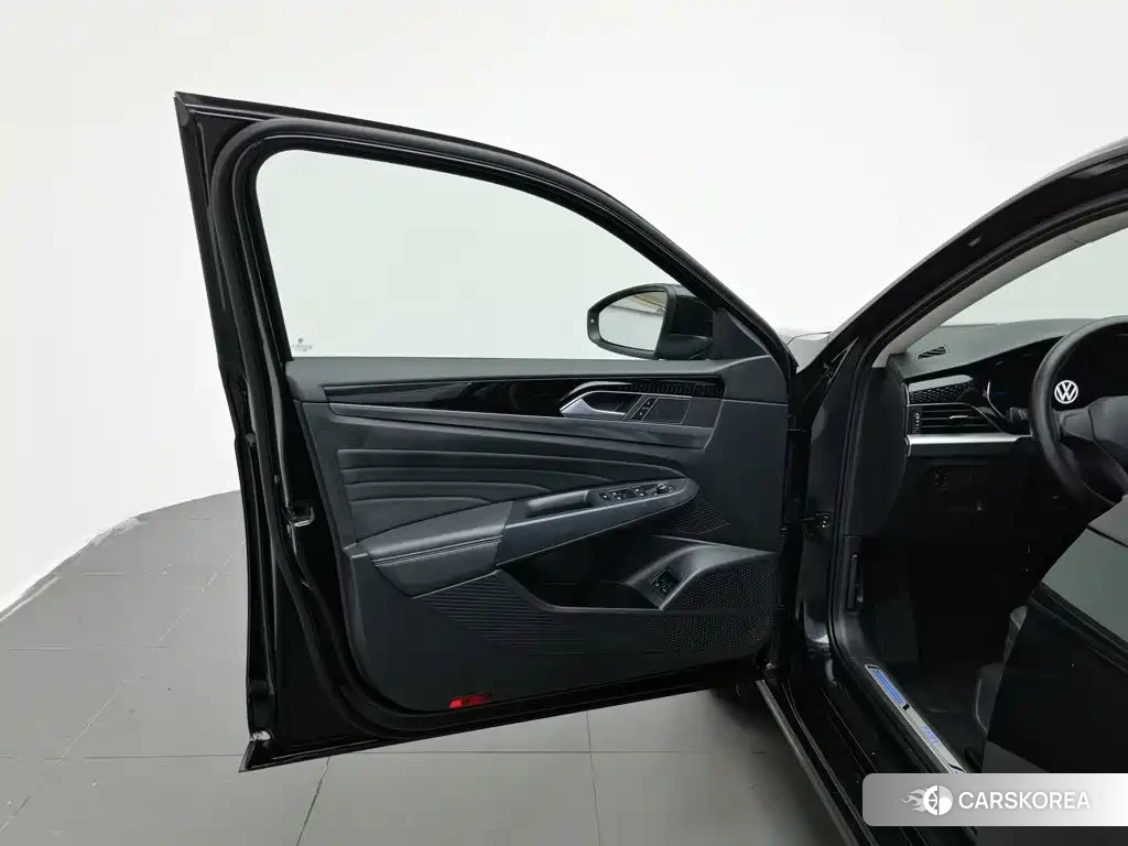 Volkswagen Passat plug-in hybrid id 4577667 из Китая 14