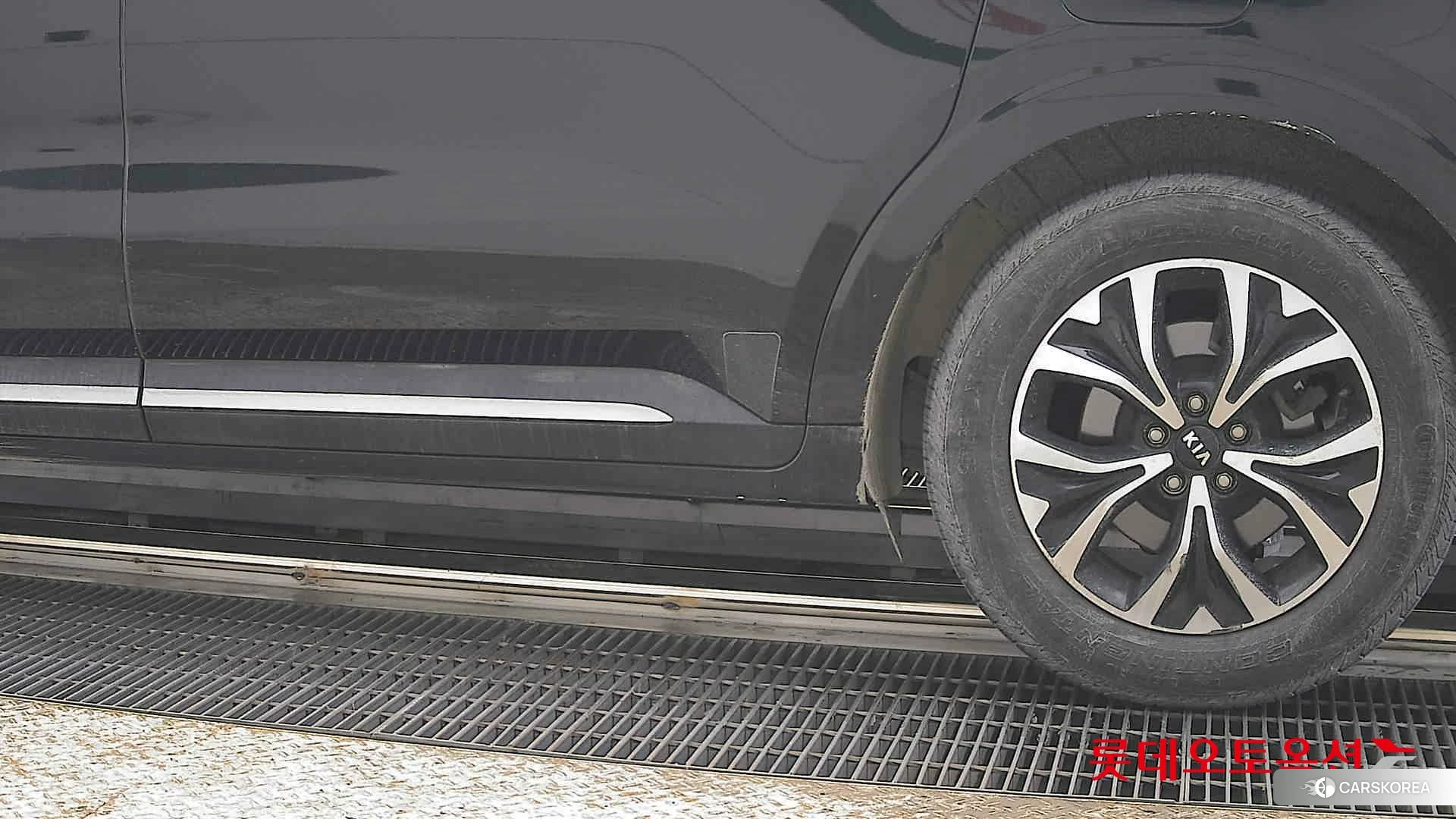 Kia Carnival id 3888387 из Кореи 14