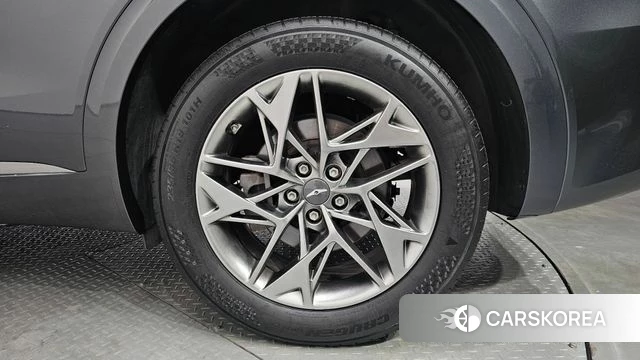Genesis GV70 id 4250250 из Кореи 14