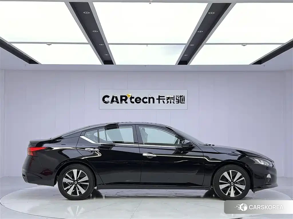 Nissan Altima id 4546336 из Китая 14